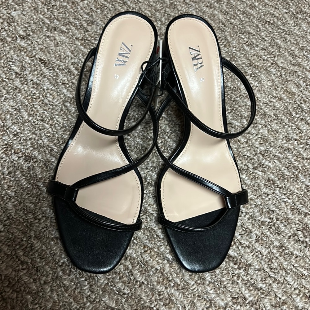 NWT Zara sandal